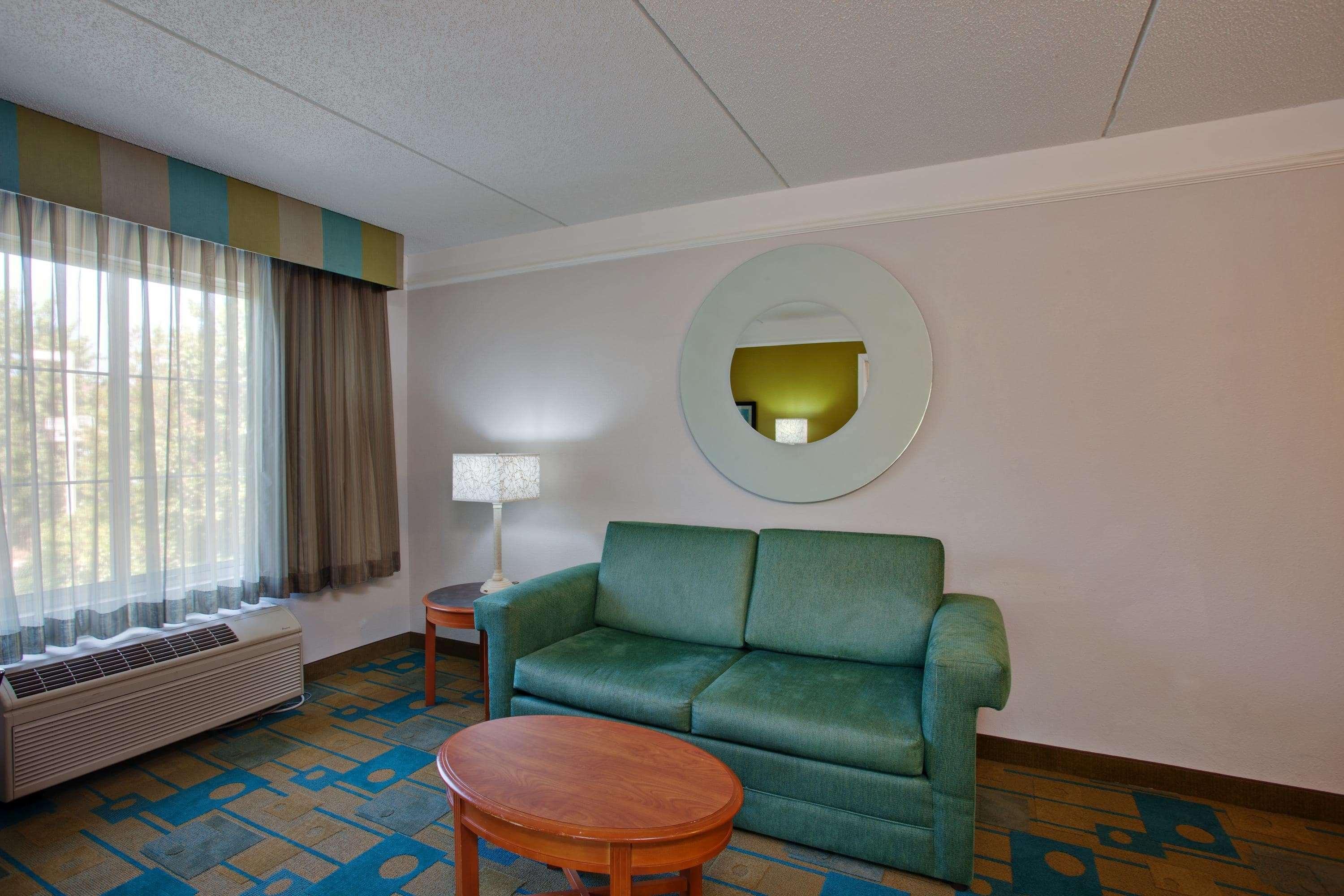 La Quinta By Wyndham Winston-Salem Hotel Exterior foto